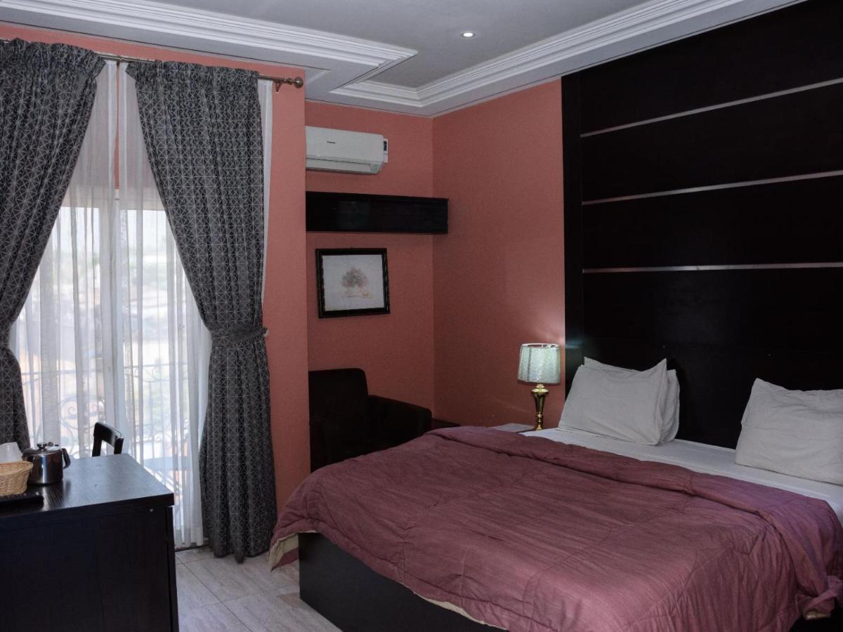Hard Break Hotel Enugu Exterior foto